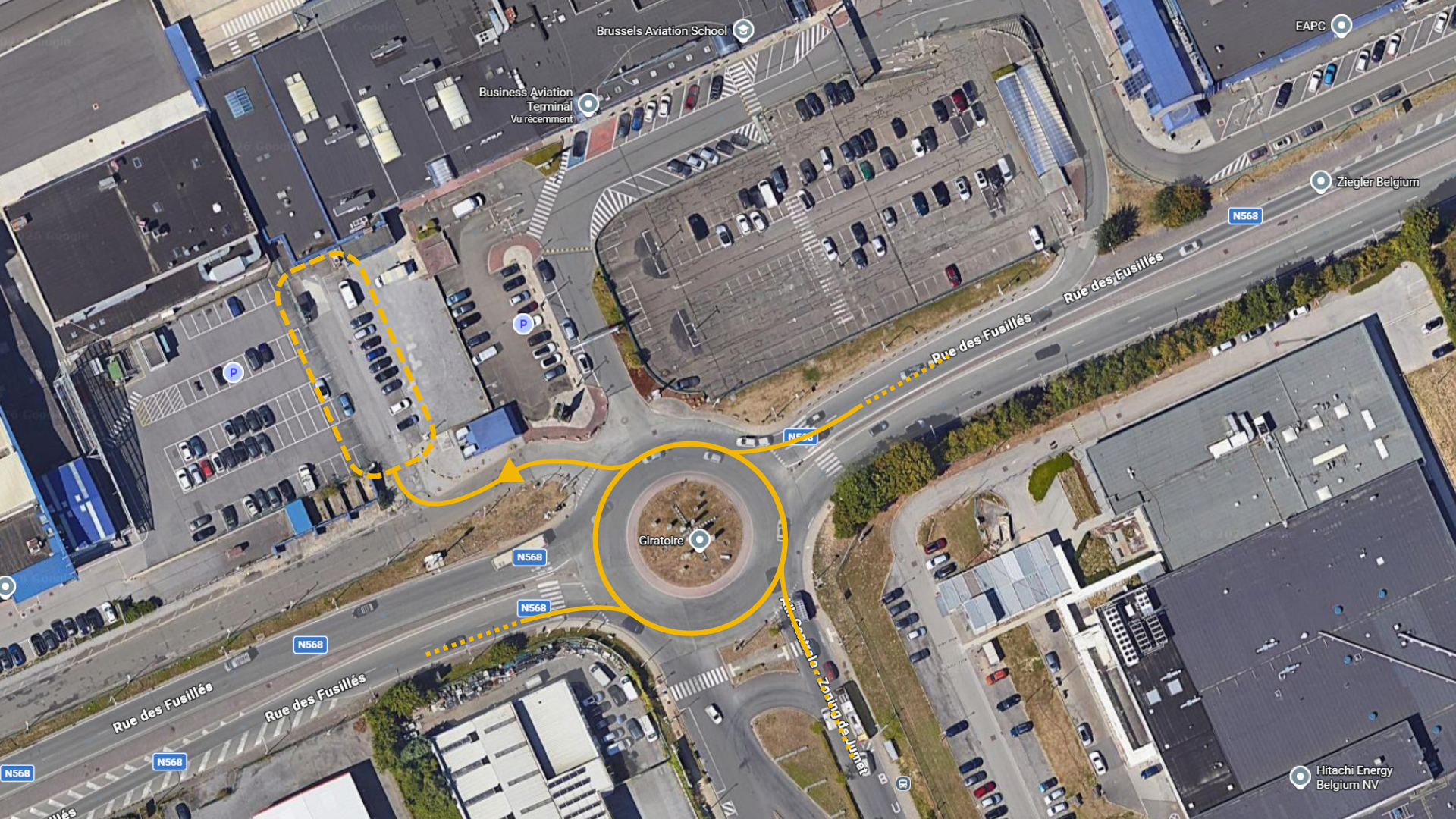 Vue aérienne de l'accès au parking
